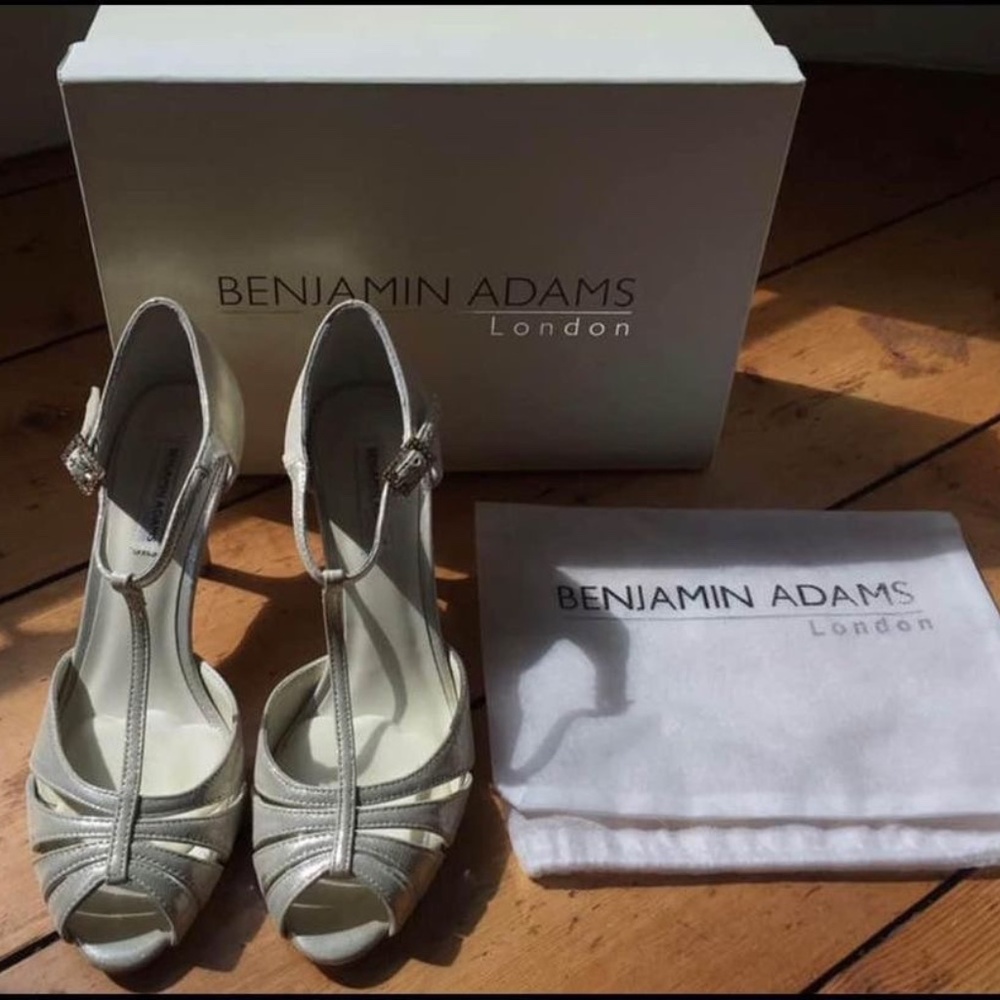 Benjamin Adams Blake Gold Rhinestone T-Bar Heels Size 7